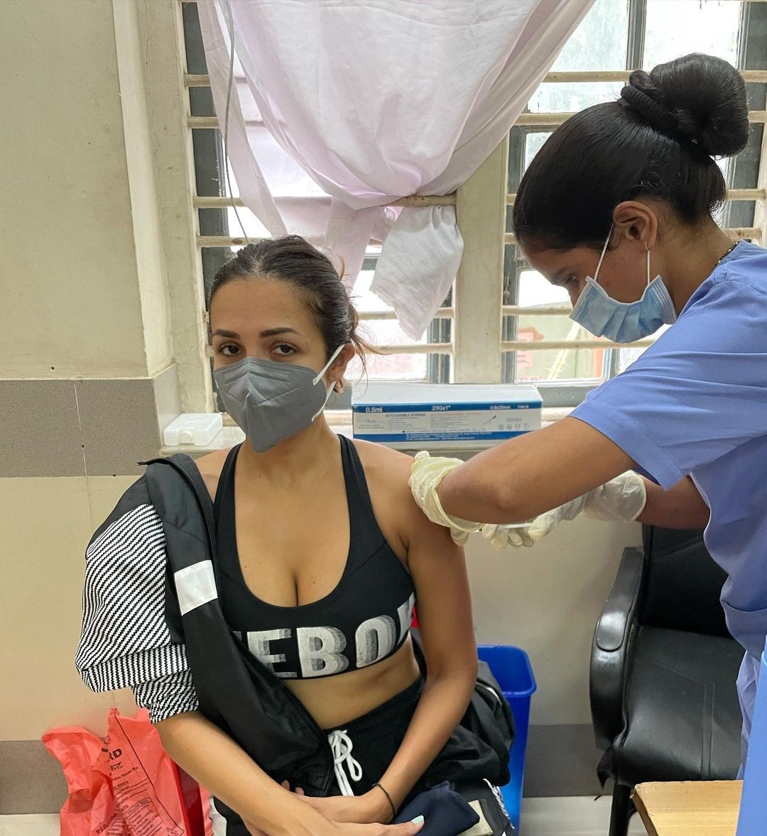 Malaika Arora is "fully vaccinated" as she takes her second vaccine shot for covid-19.(photo:instagram)