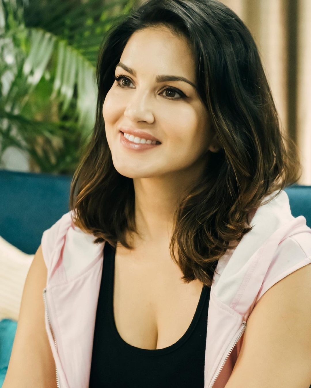 Sunny Leone is 'one with the couch'.(photo:instagram)