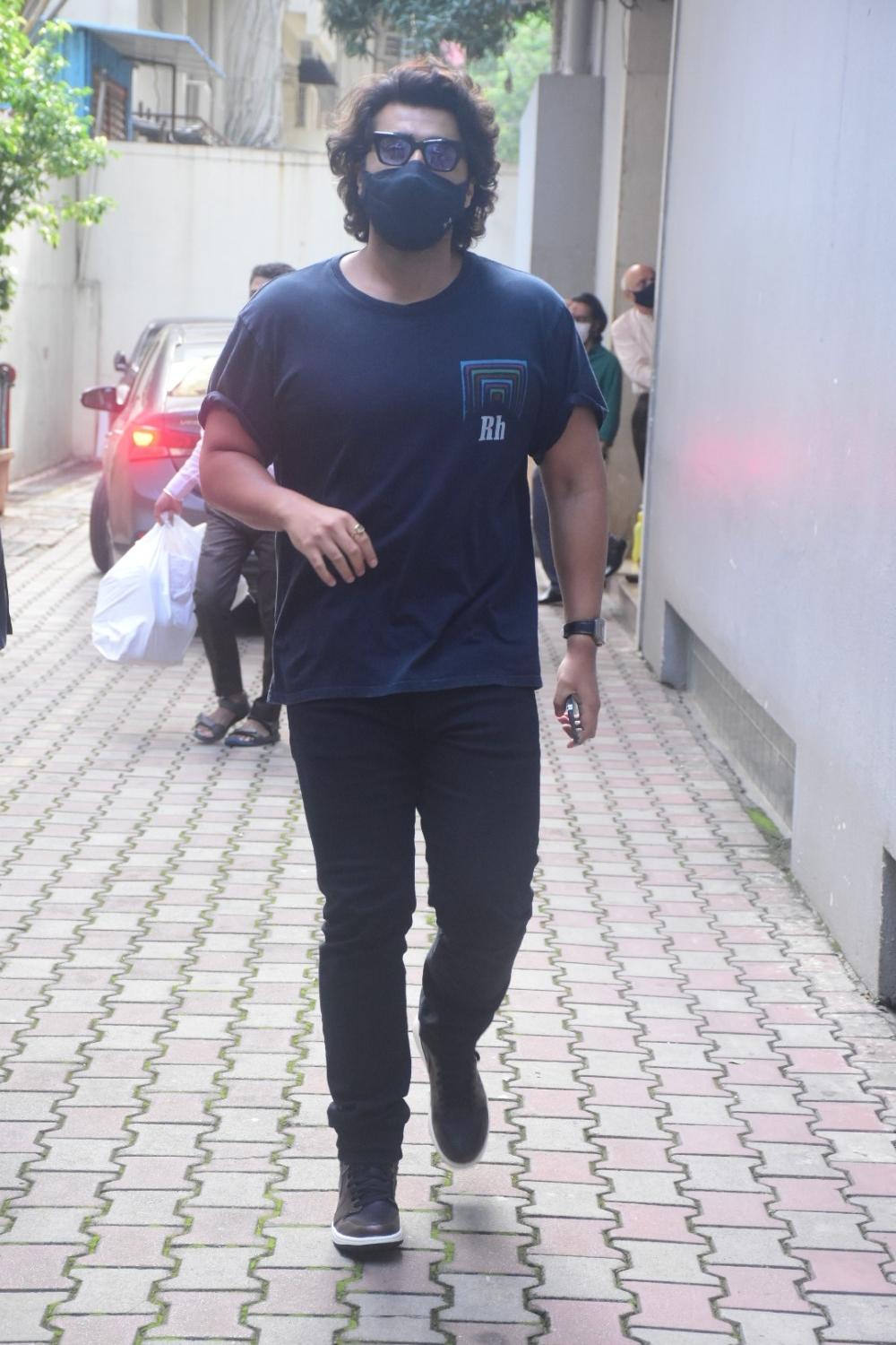 Mumbai: Katrina Kaif and Arjun Kapoor Spotted Outside Vishesh Film Office at Khar on Saturday July 03, 2021.(Photo: Sanjay Tiwari/IANS)