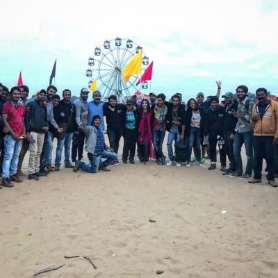 Ishaan Khatter, Janhvi Kapoor share memories as their film 