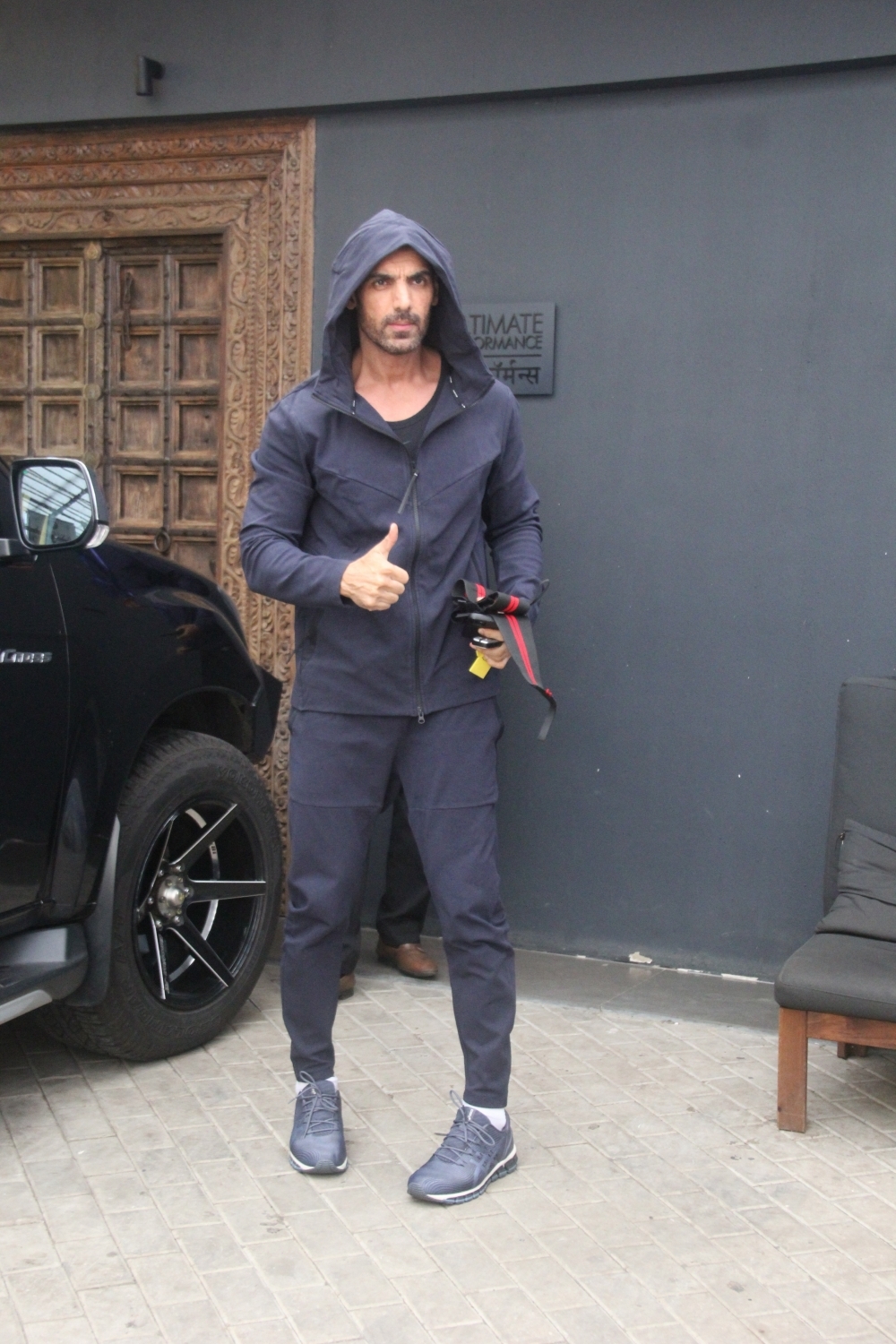 Mumbai: John Abraham spotted in Bandra on Tuesday July 27, 2021.(Photo: Sanjay Tiwari/IANS)