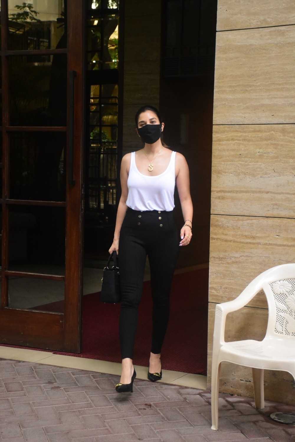 Mumbai: Sophie Choudhary Spotted In Bandra on Thursday August 05, 2021.(Photo: Sanjay Tiwari/IANS)