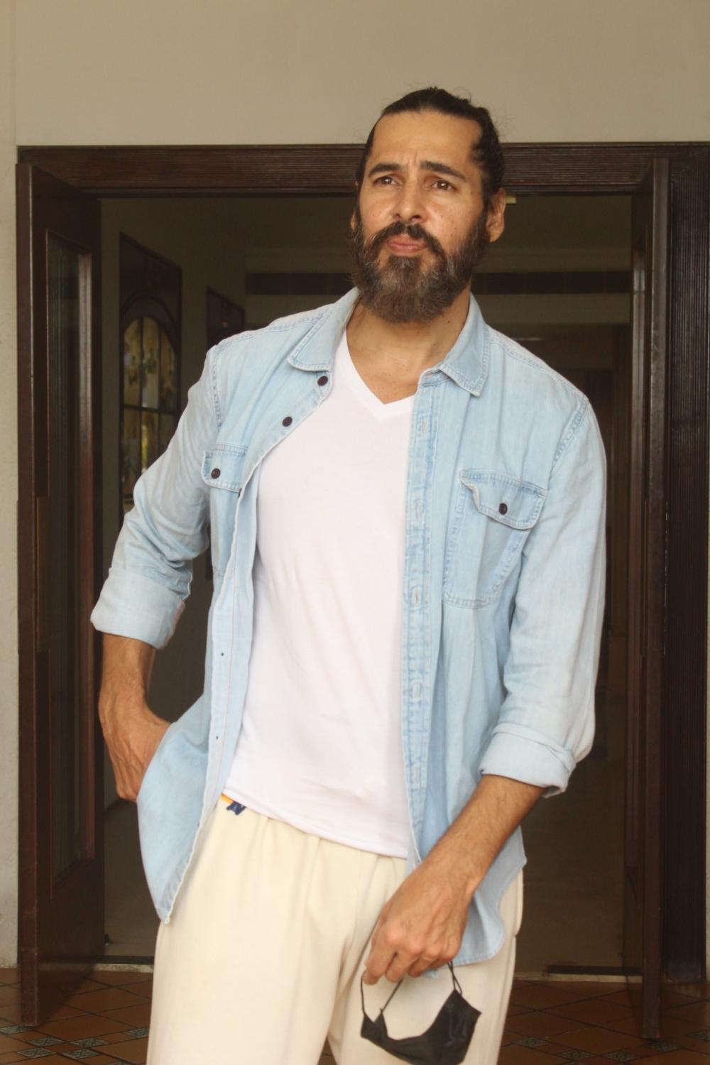 Mumbai: Dino Morea Snapped At Sun & Sand Hotel Juhu  on Thursday August 05, 2021.(Photo: Sanjay Tiwari/IANS)