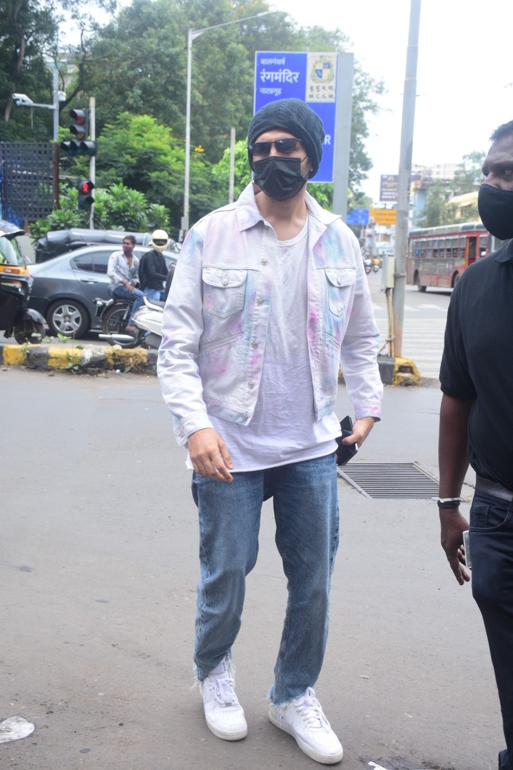 Mumbai: Kartik Aaryan Spotted At Bandra  on Thursday August 05, 2021.(Photo: Sanjay Tiwari/IANS)