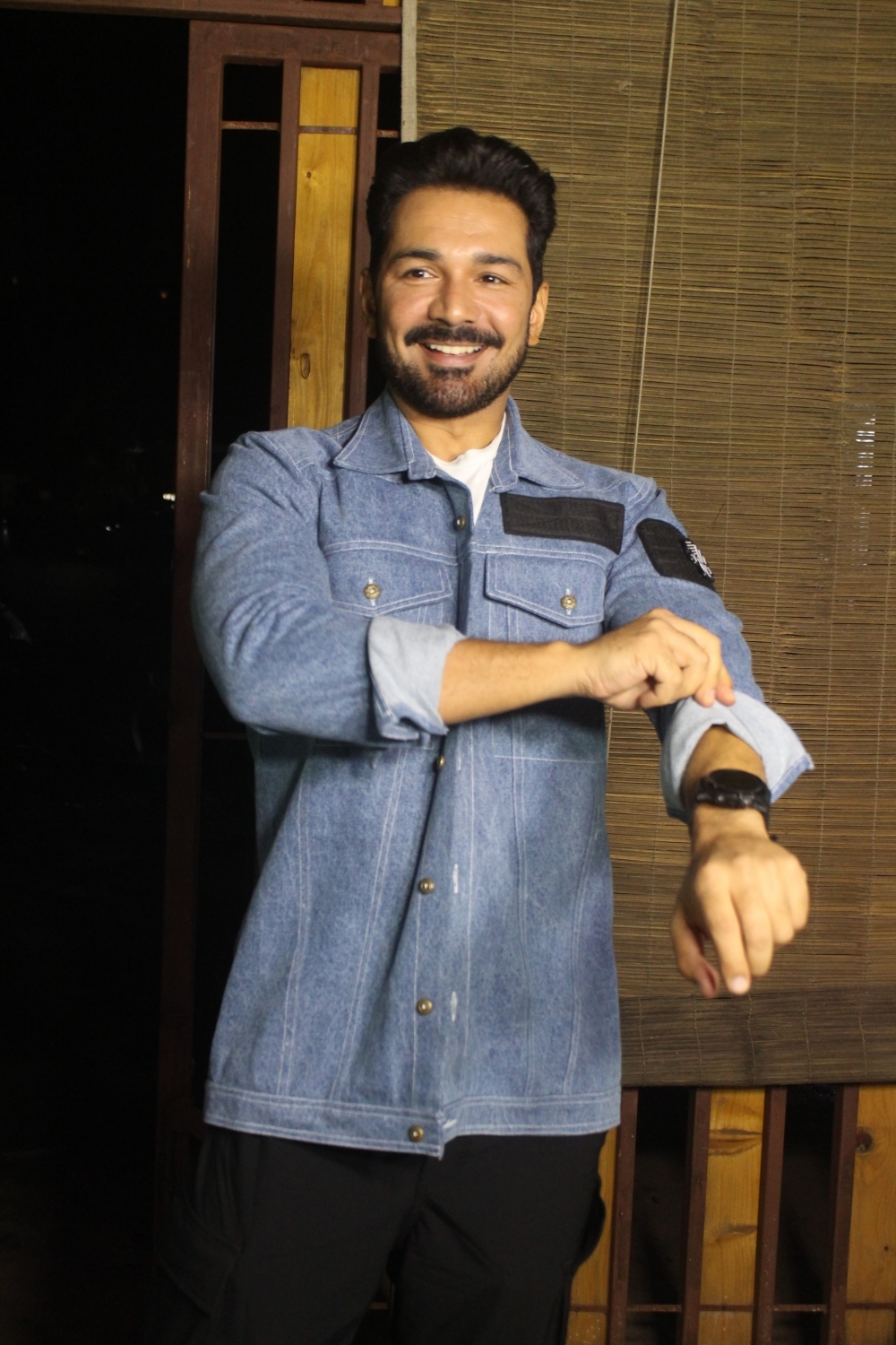 Mumbai: Rubina - Abhinav & Singer Vishal Snapped at Atrangz Studio Versova on Sunday August 08, 2021.(Photo: Sanjay Tiwari/IANS)