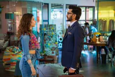 Riteish deshmukh and Tamannaah.