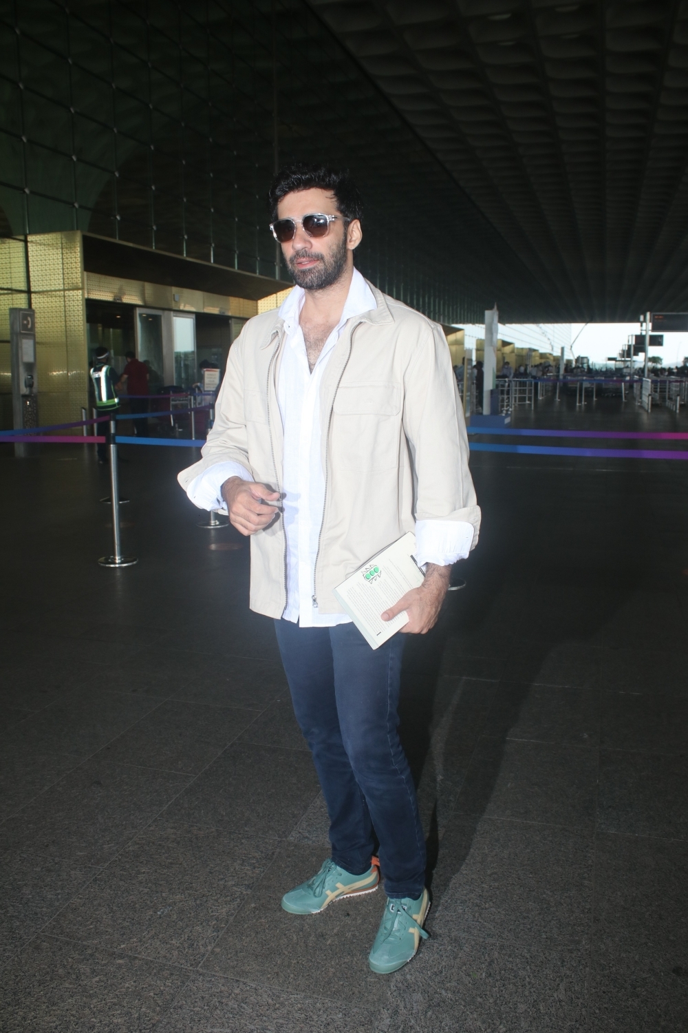 Mumbai: Avinash Tiwary spotted at airport departure on Wednesday, August 18, 2021.(Photo: Sanjay Tiwari/IANS)