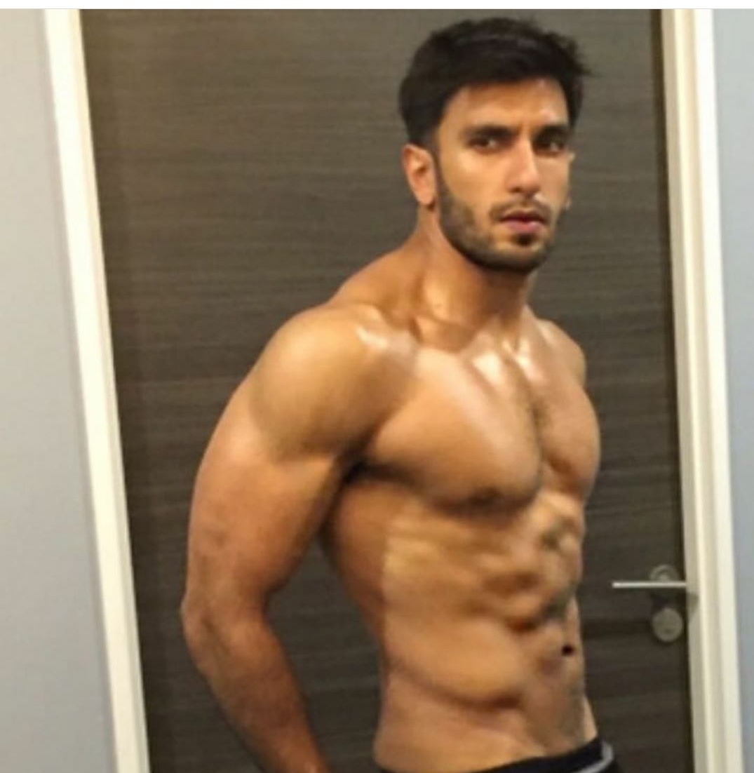 From his debut film "Band Baaja Baaraat" to his latest hits "Simmba"  and "Gully Boy", actor Ranveer Singh has been wooing the audience not only with his feisty screen presence and acting skills, but also with his look -- particularly his toned, fit physique. For his upcoming release "'83'", the 34-year-old has undergone a massive workout and physical training to get into the character of former cricketer Kapil Dev.