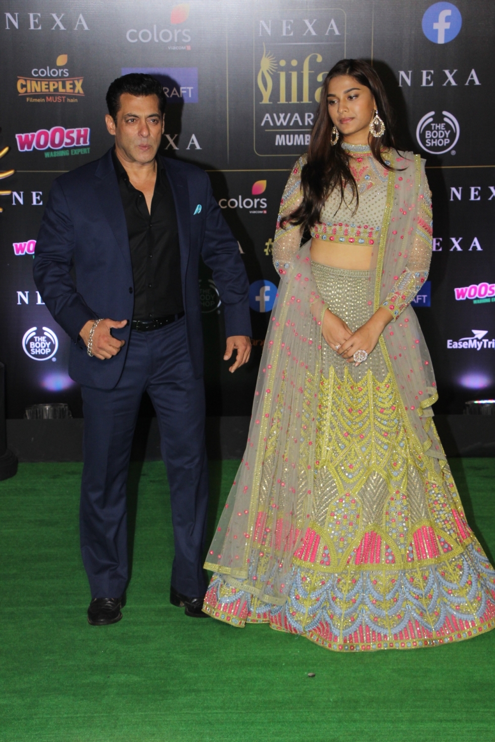 Mumbai: Actor Salman Khan and filmmaker Mahesh Manjrekar's daughter Saiee at the Green Carpet of 20th IIFA Awards, in Mumbai on Sep 18, 2019. (Photo: IANS)