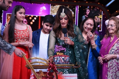 Bollywood actress was all emotional when her family turned out on the set of a dance reality show she judges, to celebrate her birthday. She said this is her 