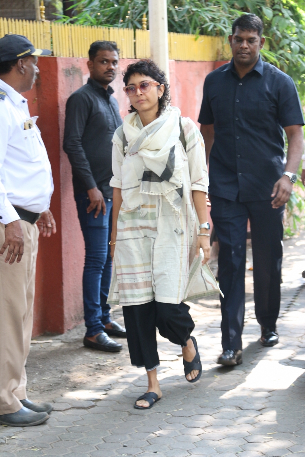 Mumbai: Film producer Kiran Rao at the funeral of Shaukat Azmi - veteran actress, wife of renowned Late Urdu poet and lyricist Kaifi Azmi and mother of actress Shabana Azmi - in Mumbai on Nov 23, 2019. (Photo: IANS)