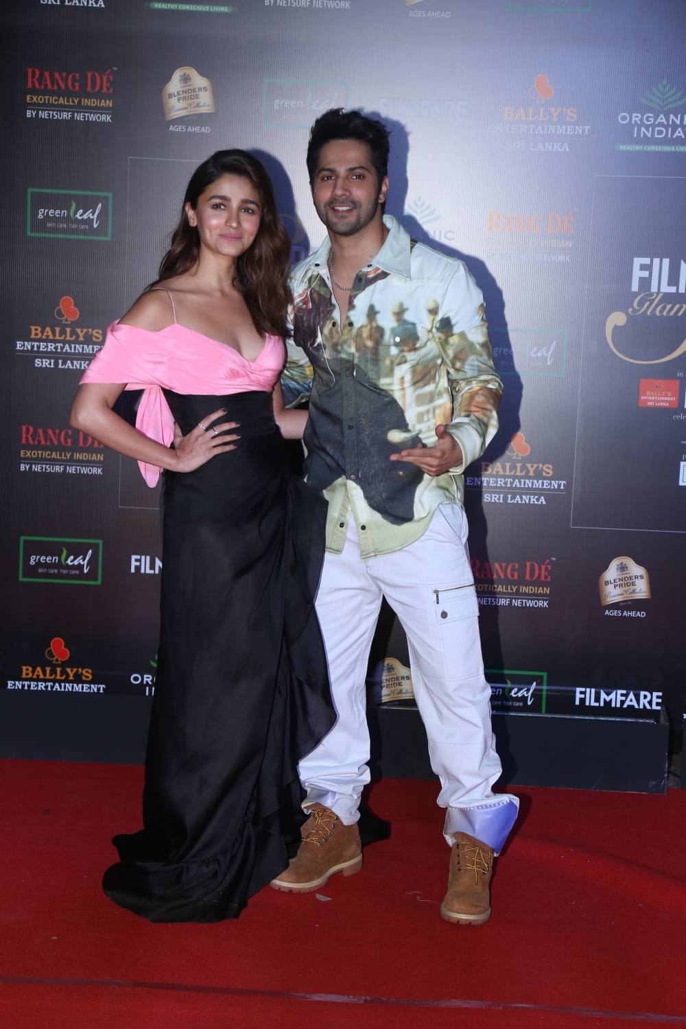 Mumbai: Actors Alia Bhatt and Varun Dhawan on the red carpet of Filmfare Glamour And Style Awards 2019 in Mumbai on Dec 3, 2019. (Photo: IANS)