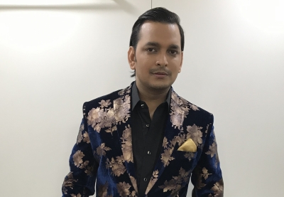 Actor-comedian-anchor Paritosh Tripathi will make his digital debut with a comedy talent show titled 