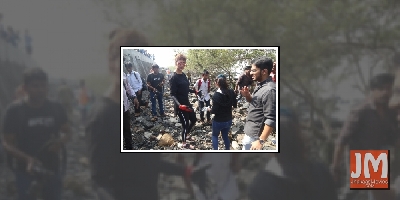 Bhumi Pednekar and Esha Gupta take part in drive to save planet