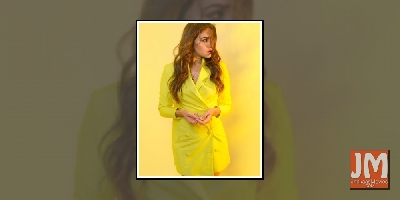Amruta Khanvilkar shines bright in yellow