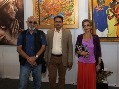 India Art Festival Director Rajendra with actors Deepak Qazir and Madhuri Bhatia at the India Art Festival 2020.
