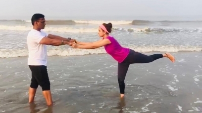 Television and stage actress Rupali Bhosle has taken to keto diet like fish to water. Rupali has been a health and fitness freak for long, and she says that taking to keto diet has worked wonders.