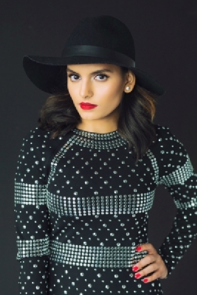 Popular Bollywood singer Kumar Sanu has lent his voice to numerous actors including Shah Rukh Khan, Ajay Devgn and Sanjay Dutt. Now his young daughter, also a singer, Shannon K wants to be the voice to Bollywood actresses like Deepika Padukone.