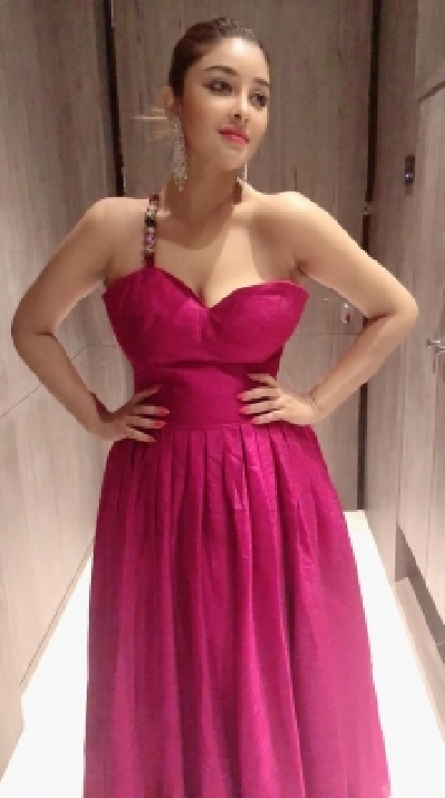 Actress Payal Ghosh looks absolutely ravishing in a red dress as she went for an event in Tinseltown. The bong beauty is all set to take B- town by a storm after major success down south. We wonder what the Patel ki Punjabi Shaadi star has up her sleeves.