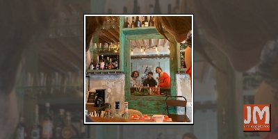 Terrific trio: Sara shares mirror selfie with Kartik, Imtiaz