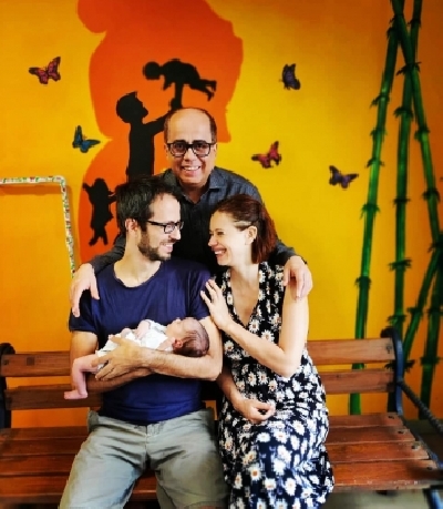 Kalki Koechlin has introduced her newborn baby Sappho to the world and thanked her team of doctors who did not give up on her even after a 17-hour-long labour. Kalki took to Instagram, where she shared a string of photographs of her along with her daughter, and boyfriend Guy Hershberg and also the team of doctors, who helped her with child birth.