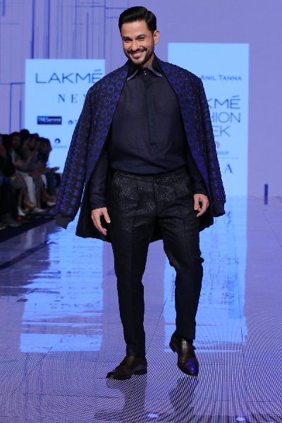 Mumbai: Actor Kunal Khemu walks the ramp showcasing the creation of fashion designer Kunal Anil Tanna at the Lakme Fashion Week Summer/Resort 2020 grand finale, in Mumbai on Feb 16, 2020. (Photo: IANS)