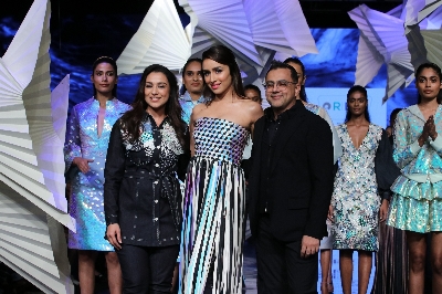 Mumbai: Actress Shraddha Kapoor with fashion designers Pankaj And Nidhi on Day 5 of the Lakme Fashion Week Summer/Resort 2020, in Mumbai on Feb 15, 2020. (Photo: IANS)