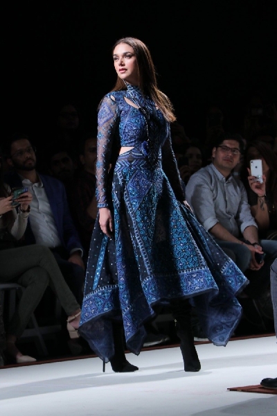 Mumbai: Actress Aditi Rao Hydari walks the ramp in fashion designer Ritu Kumar's creation on Day 3 of the Lakme Fashion Week Summer/Resort 2020, in Mumbai on Feb 13, 2020. (Photo: IANS)