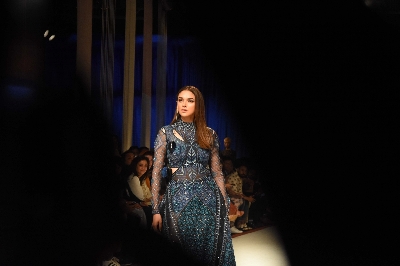 Mumbai: Actress Aditi Rao Hydari walks the ramp in fashion designer Ritu Kumar's creation on Day 3 of the Lakme Fashion Week Summer/Resort 2020, in Mumbai on Feb 13, 2020. (Photo: IANS)