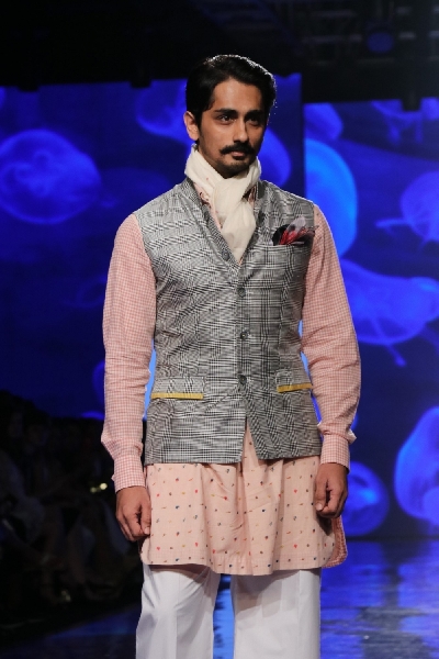 Mumbai: Actor Siddharth Suryanarayan walks the ramp for 'House Of Three X Tantajo' on Day 3 of the Lakme Fashion Week Summer/Resort 2020, in Mumbai on Feb 13, 2020. (Photo: IANS)