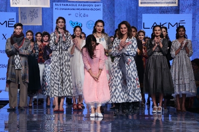 Mumbai: Indian Tennis star and showstopper Sania Mirza and other models with designer Rina Singh on Day 3 of the Lakme Fashion Week Summer/Resort 2020, in Mumbai on Feb 13, 2020. (Photo: IANS)