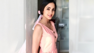 Actress Kanikka Kapur.