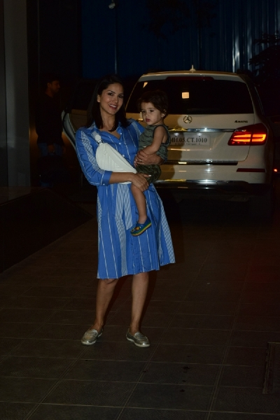 Mumbai: Actress Sunny Leone spotted at Juhu in Mumbai on Mar 04, 2020. (Photo: IANS)