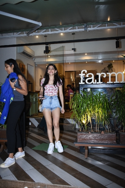 Mumbai: Actress Alaia Furniturewalla seen at a Bandra cafe in Mumbai on March 2, 2020. (Photo: IANS)