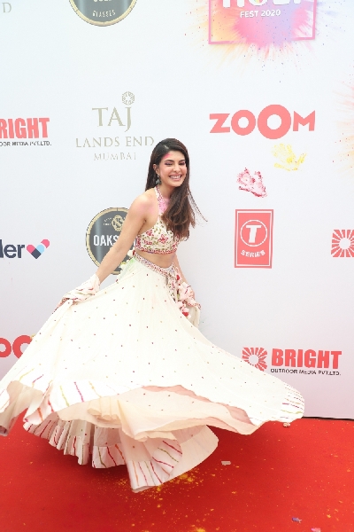 Mumbai: Actress Jacqueline Fernandez during the red carpet of "Zoom Holi Fest 2020" in Mumbai on March 10, 2020. (Photo: IANS)
