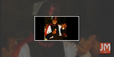 Big B went gujiya-gorging on Holi!