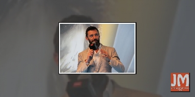 Jackman credits critics for pushing him out of comfort zone