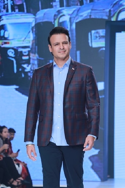 Mumbai: Actor Vivek Oberoi showcases the collection of Viviana Mall at the Bombay Times Fashion Week 2020, in Mumbai on March 14, 2020. (Photo: IANS)