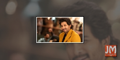 Allu Arjun strikes a pose with brothers Bobby, Sirish