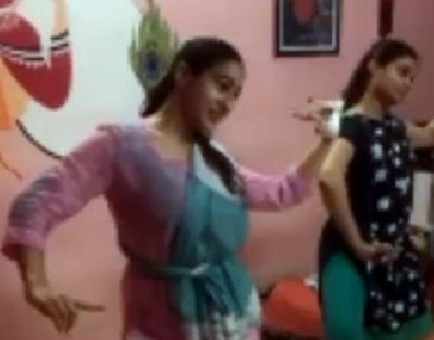 Sara Ali Khan performing odissi dance.