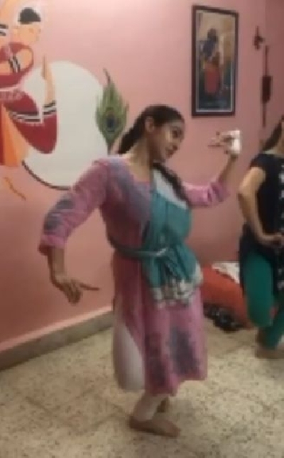 Sara Ali Khan performing odissi dance.