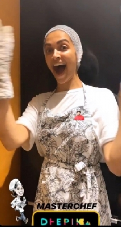 Deepika turns Masterchef for hubby Ranveer
