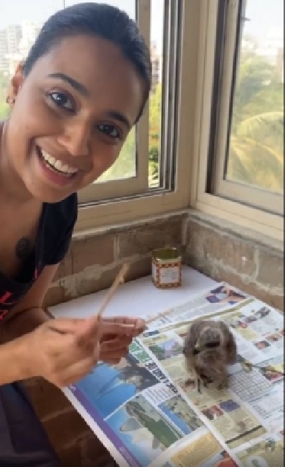 Swara Bhasker rescues black kite bird.