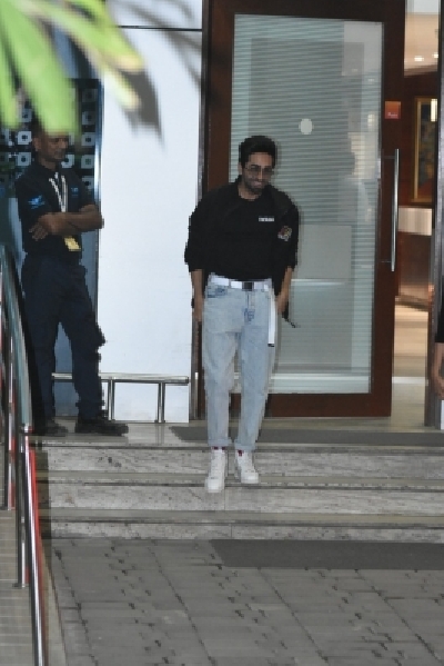 Mumbai, April 6 (IANS) Akshay Kumar, Ayushmann Khurrana, Tiger Shroff, Kartik Aaryan, Ananya Panday, Kriti Sanon, RajkummarRao and Taapsee Pannu are among a slew of Bollywood celebrities who feature in a new song, 