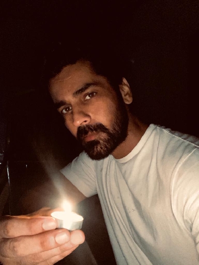 B-Town switches off and lights up to thank Corona Warriors.