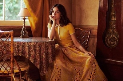 Ana De Armas gushes about Hollywood's 'handsome' leading men. (Photo Courtesy: Instagram/ana_d_armas)