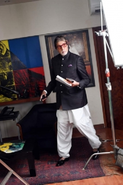 Big B: Smartphones are 