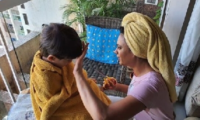 Shweta Tiwari turns barber for son.