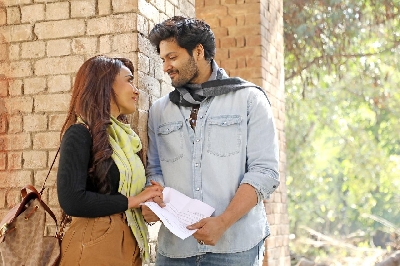Vishal Mishra sings about past love experience with Ali Fazal, Surbhi in music video