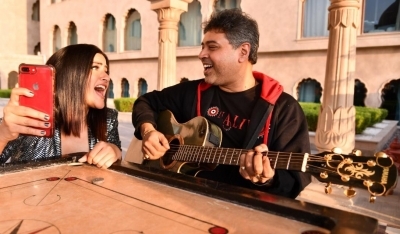 Sona launches a guitar-based virtual music online series.